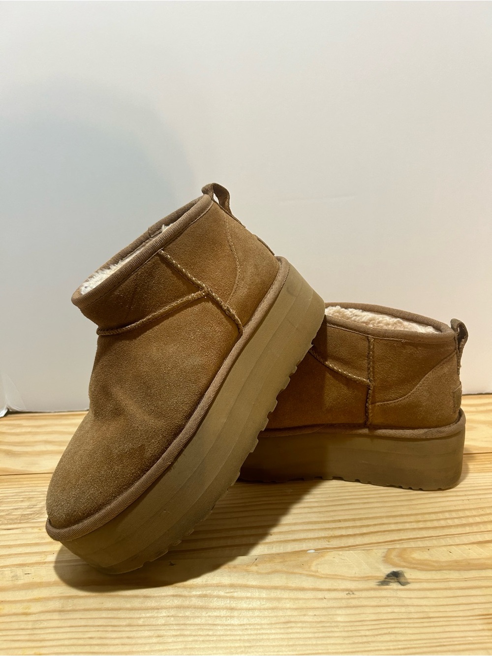 Sz 7 Womens Ugg Classic Ultra Mini Platform Boots